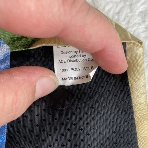 Tropical Hawaiian handmade men’s tie with Waikiki theme blue tan multi colored - Picture 7 of 11